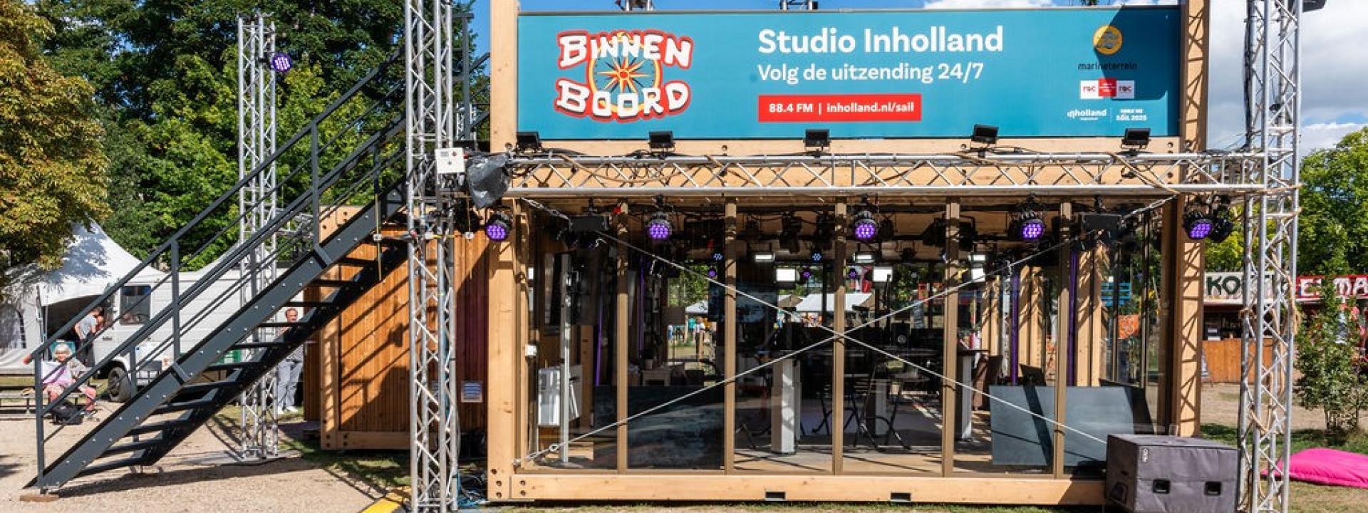 Studenten radio platform op festival Binnenboord 